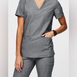 Figs Women’s Scrub Top Large